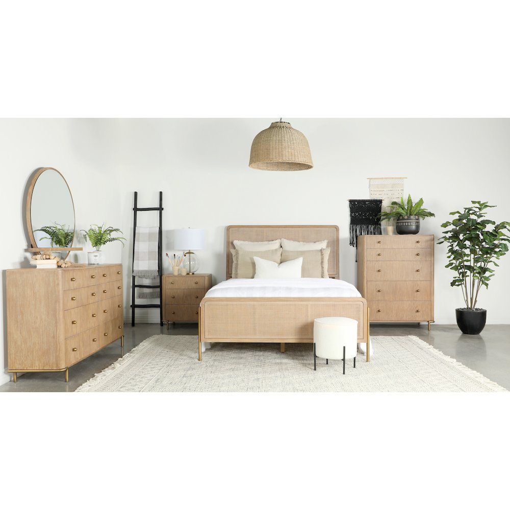 Arini 5piece California King Bedroom Set Sand Wash