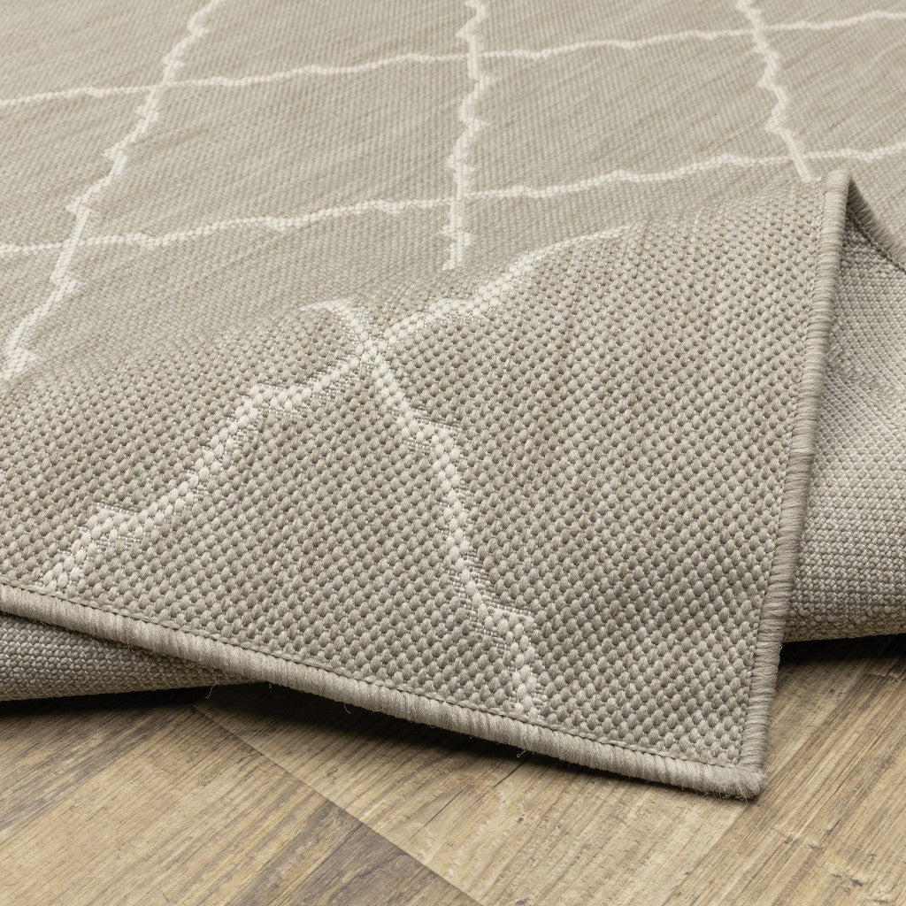 HomeRoots Grey Polypropylene 7’x9’ Gray and Ivory Trellis Indoor Outdoor Area Rug