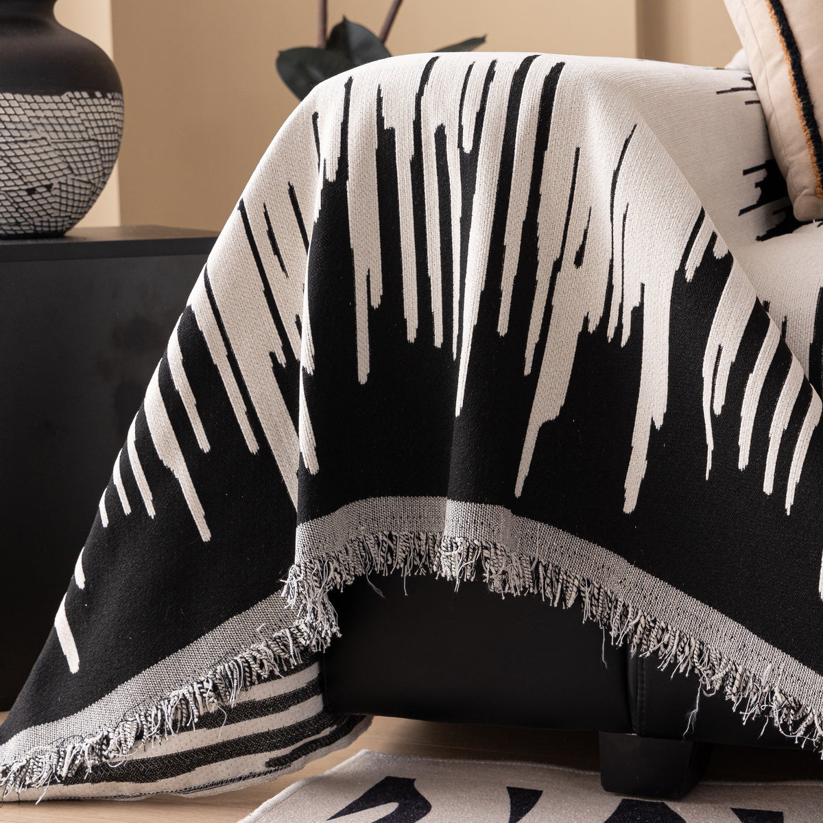Luxury Throws for Sofas, Versatile Slipcovers & Sofa Covers for Couches and Chairs