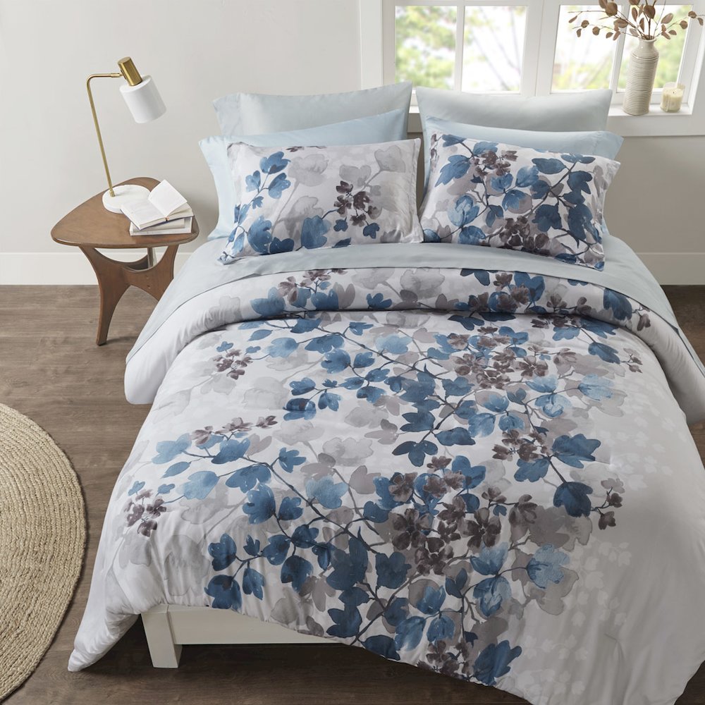 Alexis Comforter Set with Bed Sheets, Blue color
