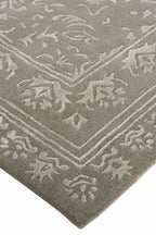 HomeRoots 512528 8 x 10 ft. Gray Taupe & Silver Wool Floral Hand Tufted Handmade Distressed Rectangle Area Rug