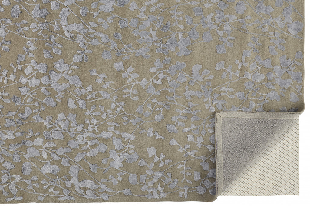 HomeRoots 512552 8 x 10 ft. Tan Silver & Gray Wool Floral Hand Tufted Handmade Rectangle Area Rug