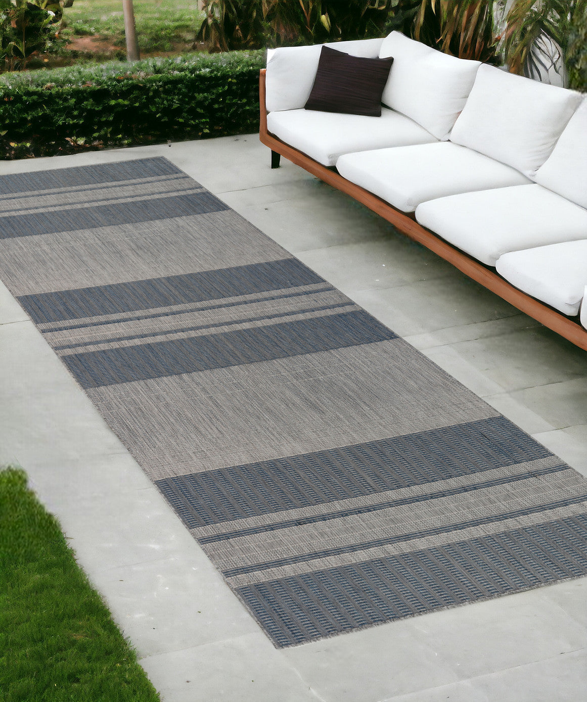 8' Runner Blue And Gray Striped Stain Resistant Indoor Outdoor Runner Rug
