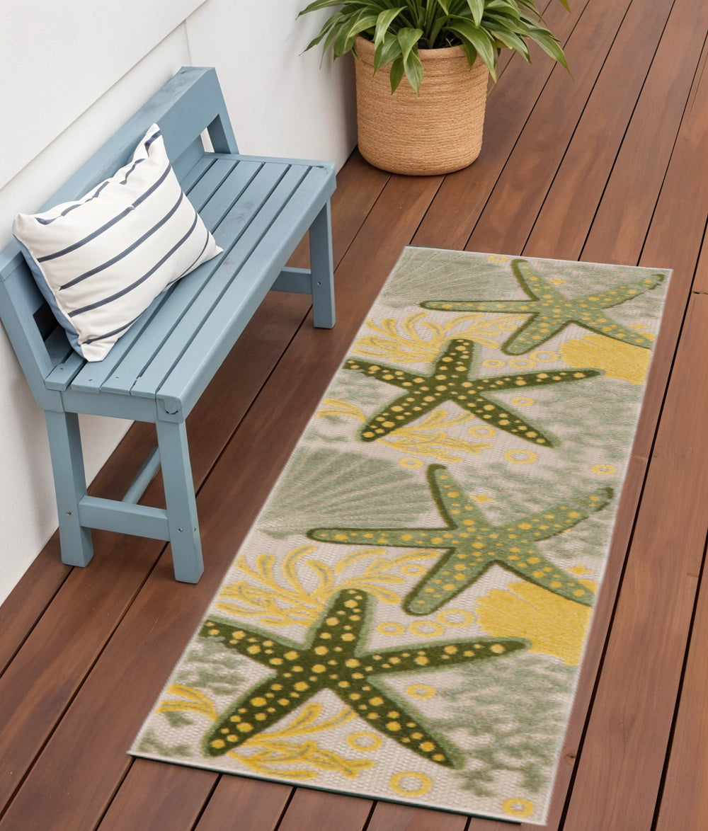6 Green And Yellow Starfish Indoor Outdoor Runner Rug