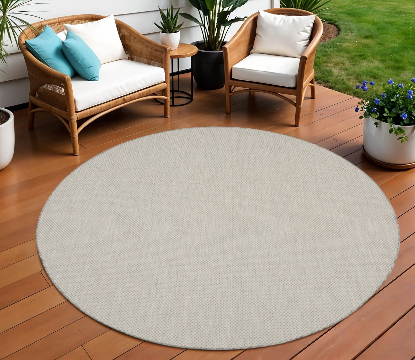 10 Ivory And Gray Round Geometric Indoor Outdoor Area Rug