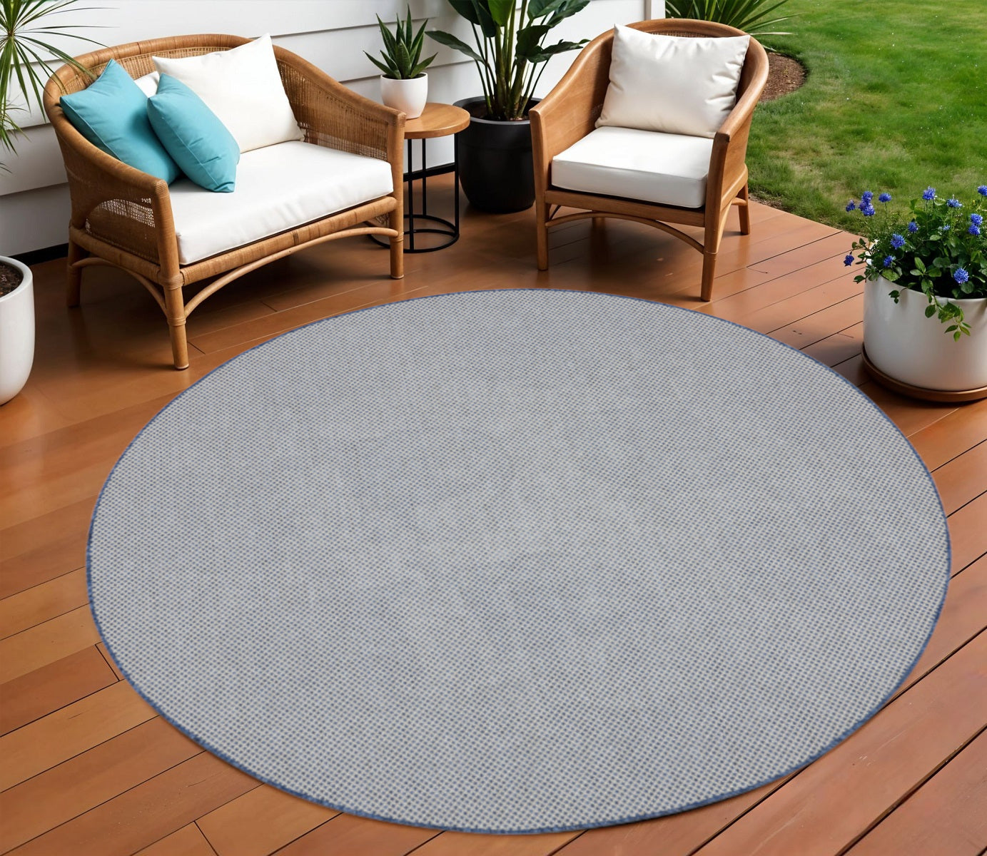 8 Ivory And Blue Round Geometric Indoor Outdoor Area Rug