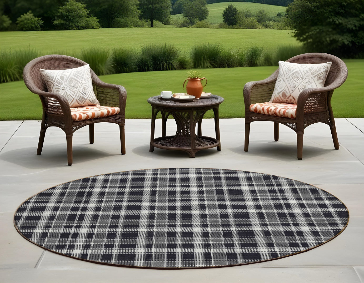 8' Round Black Gray And White Round Plaid Washable Non Skid Indoor Outdoor Area Rug