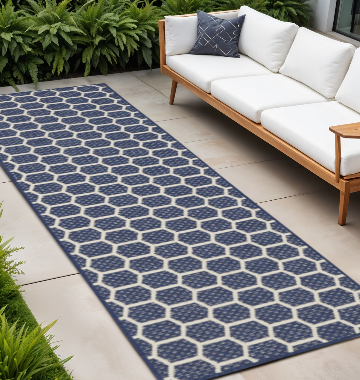 10 Navy Blue And Ivory Geometric Indoor Outdoor Runner Rug