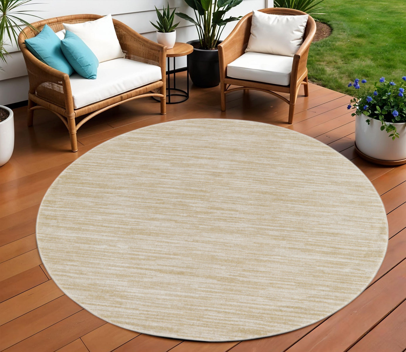 8 Ivory And Gold Round Abstract Indoor Outdoor Area Rug