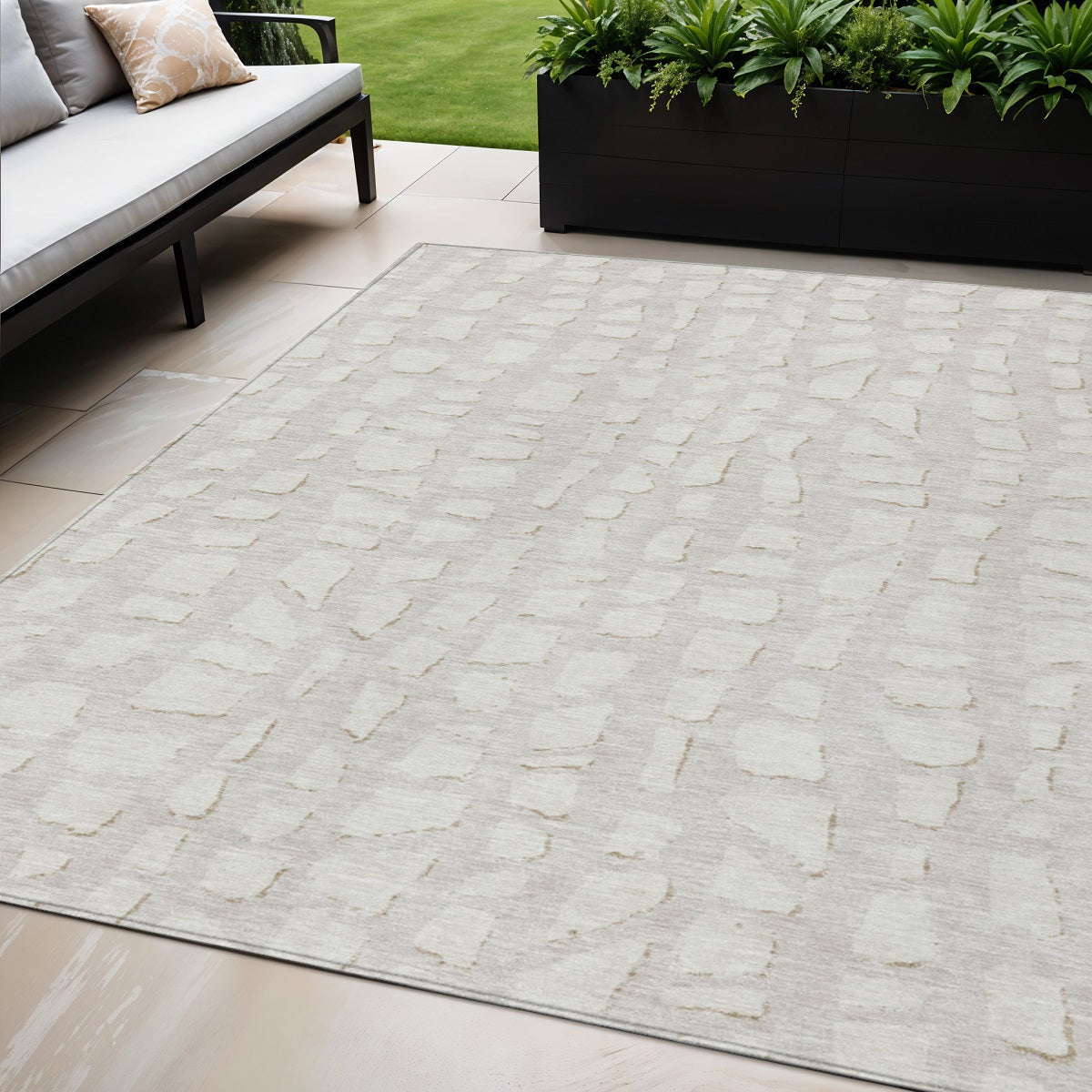 5' X 8' Ivory And Beige Abstract Washable Indoor Outdoor Area Rug