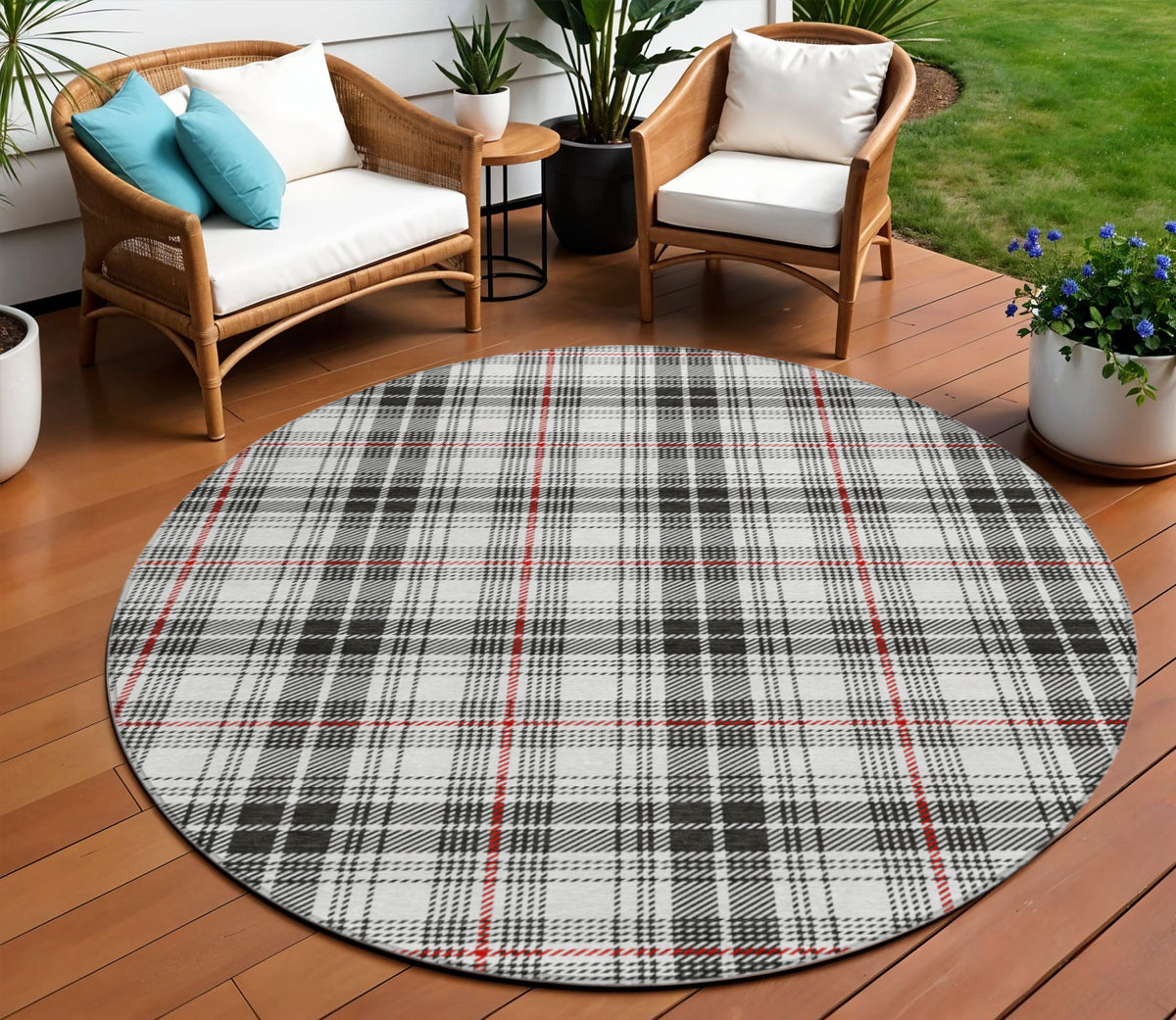 8' Black Ivory And Red Round Plaid Washable Indoor Outdoor Area Rug