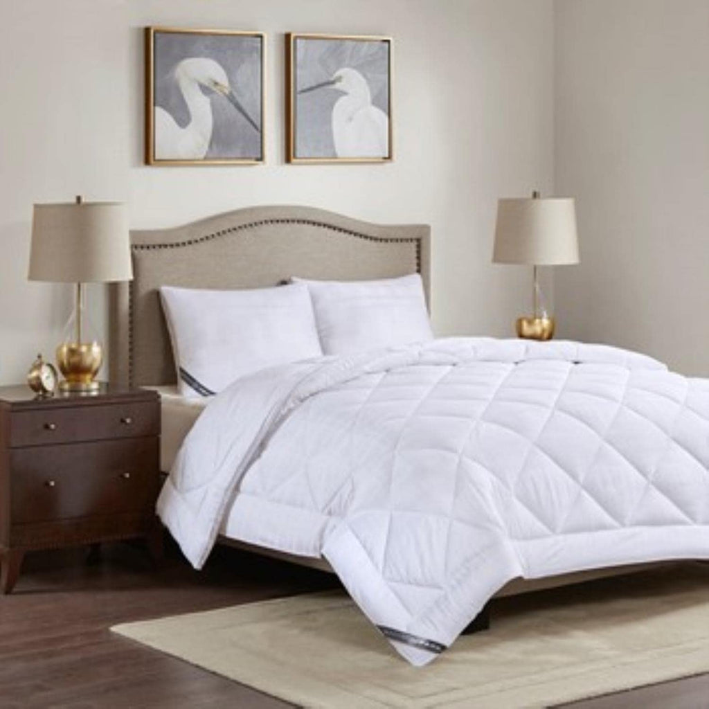 Madison Park 525 Thread Count Cotton Rich All Season Down Alternative Comforter, Hypoallergenic, Full/Queen, White