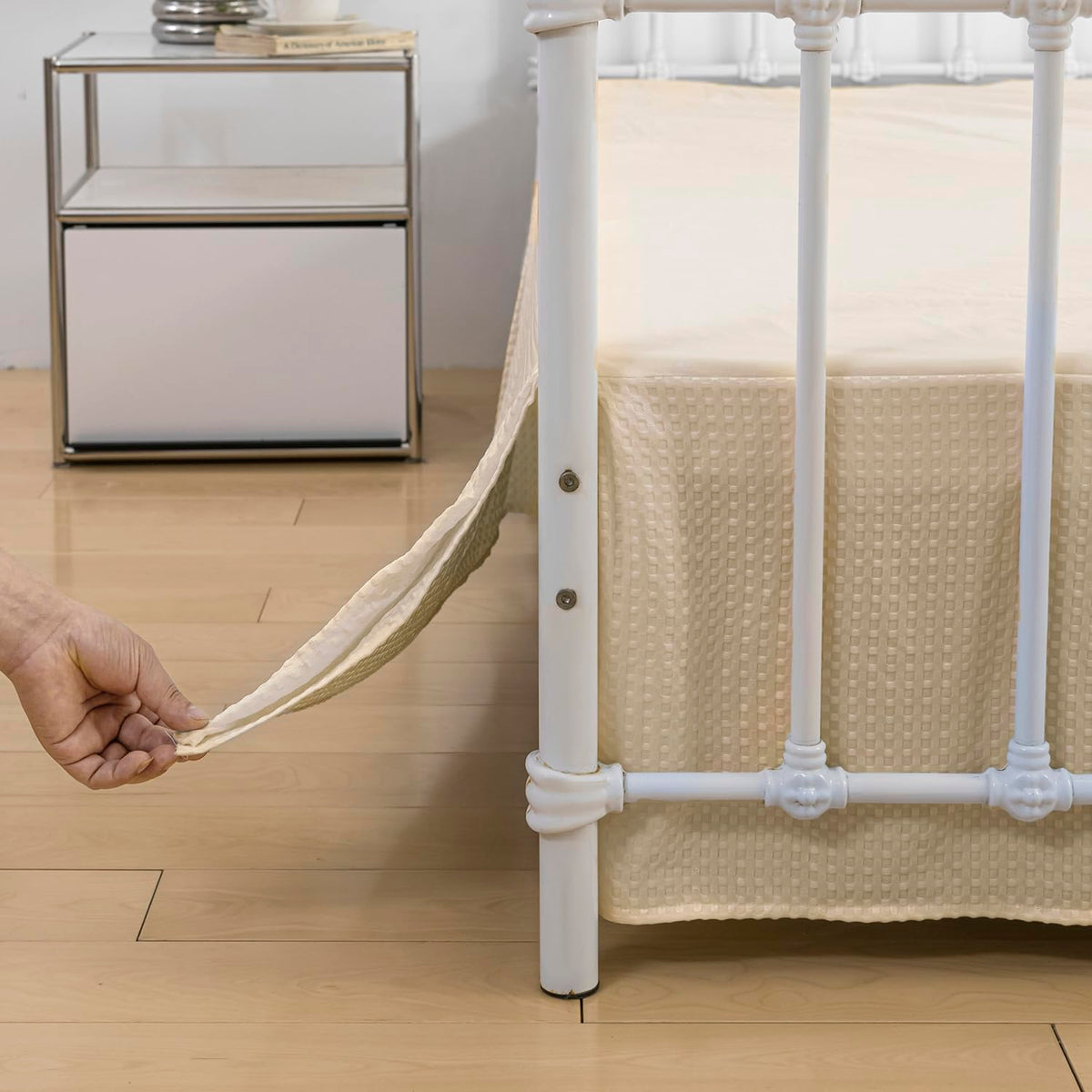 Bed Skirt, Bed Skirt Queen Size, Pleated Waffle Weave Bed Skirt with Split Corners, Queen Bed Skirt 16 Inch Drop (Light Camel, Q