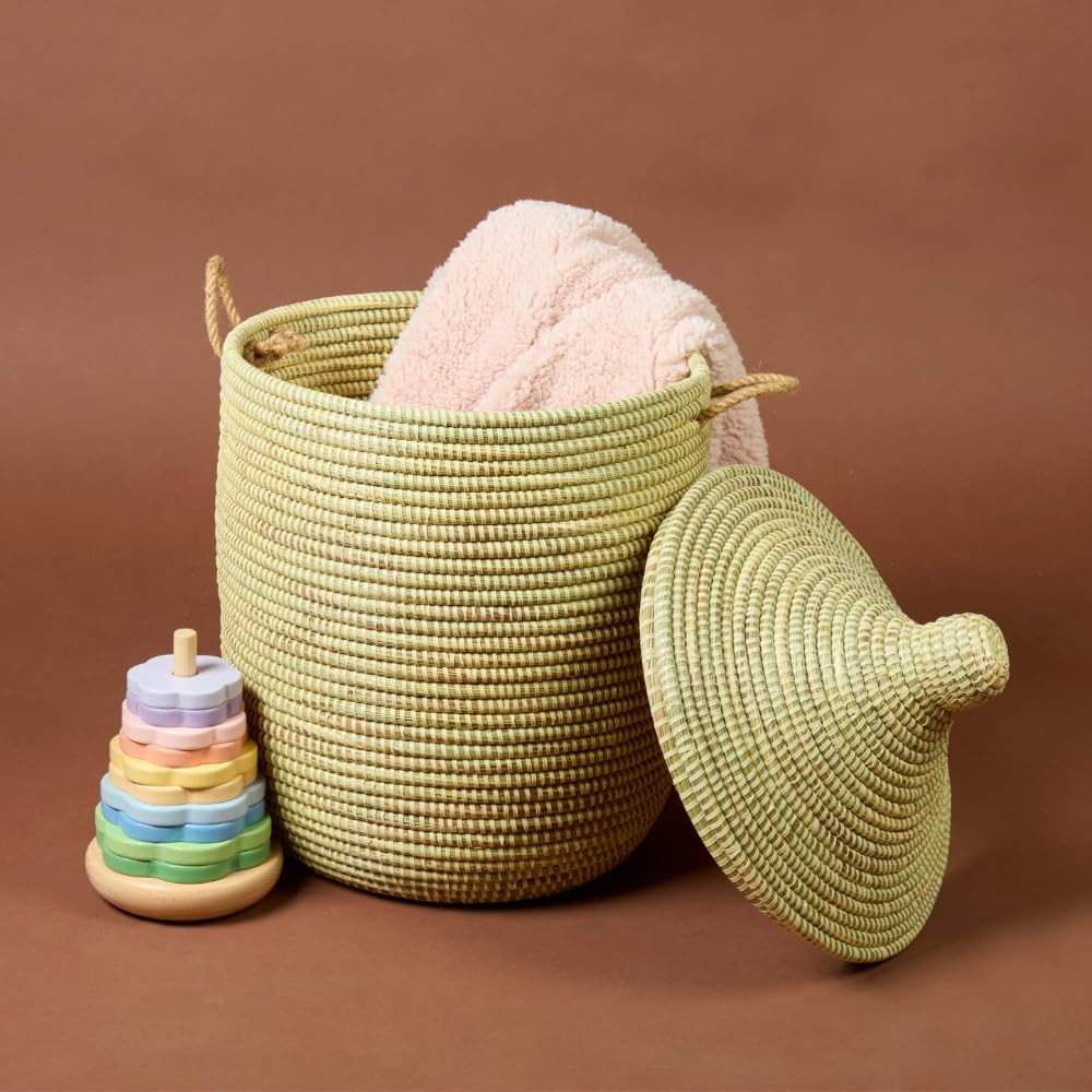 Senegalo Small Natural Beige Decorative Woven Wicker Basket Hamper - Organize Laundry, Toys, Blankets, Pillows, Clothes, Towels 