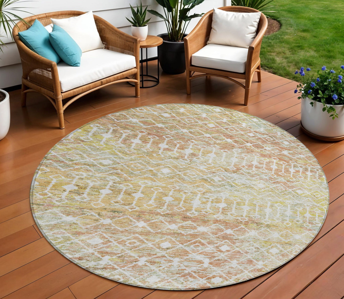 8 Peach And Ivory Round Argyle Washable Indoor Outdoor Area Rug