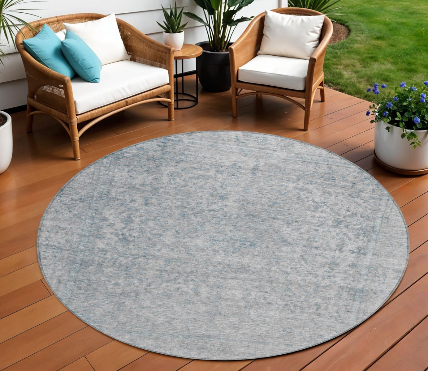 8 Silver And Beige Round Abstract Washable Indoor Outdoor Area Rug