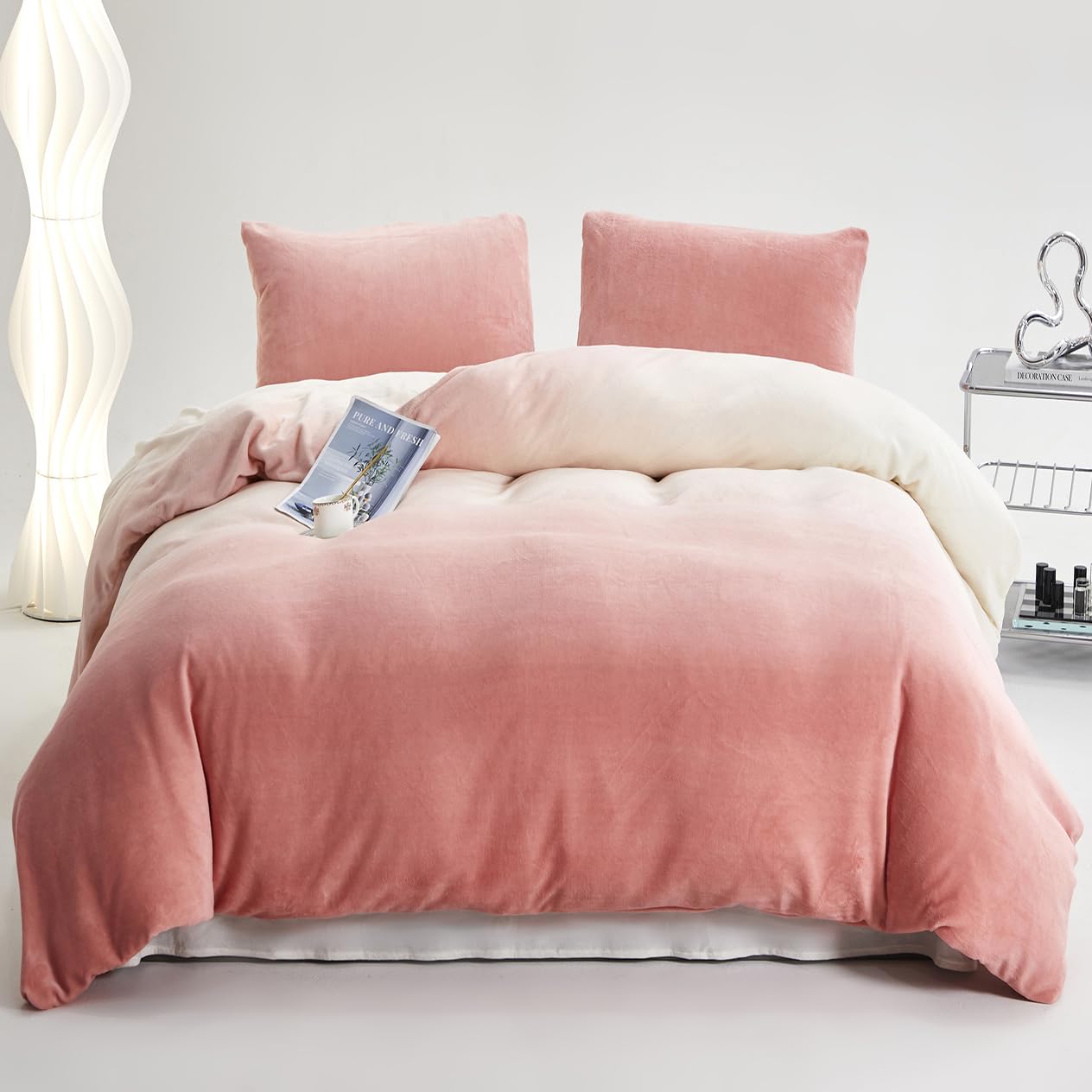 KAREVER Pink White Gradient Comforter Set King Pink Velvet Bedding Comforter Modern Plain White and Pink Gradient Soft Quilt Far