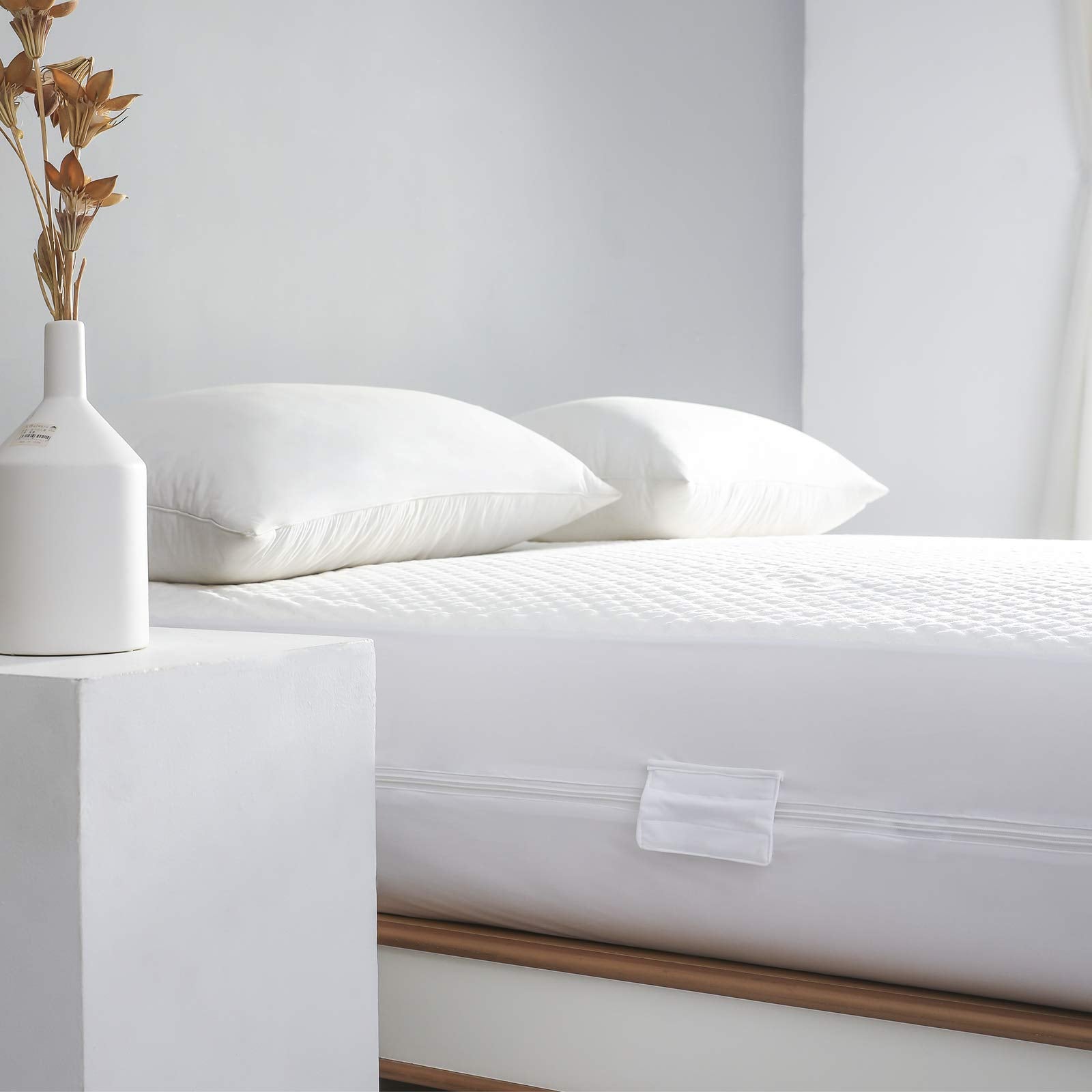 Full Size Zippered Waterproof Mattress Protector Cover With Zipper-360 Top Removable Mattress Encasement 10-13' Deep