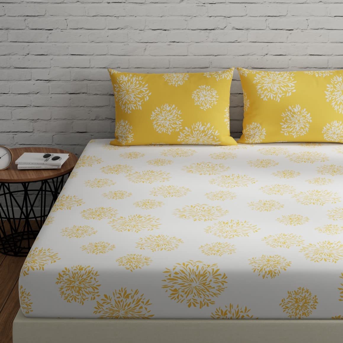 Huesland By Ahmedabad Cotton 144 Tc Bedsheet King Size Cotton With 2 Pillow Covers | White & Yellow | 108 X 108 Inches