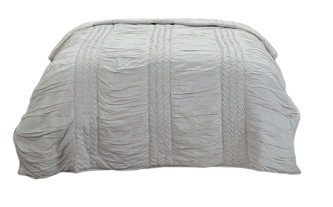 Rizzy Home | BT4057 | Polyester Quilt | 106"x92" Brown/Neutral/ Solid Textured