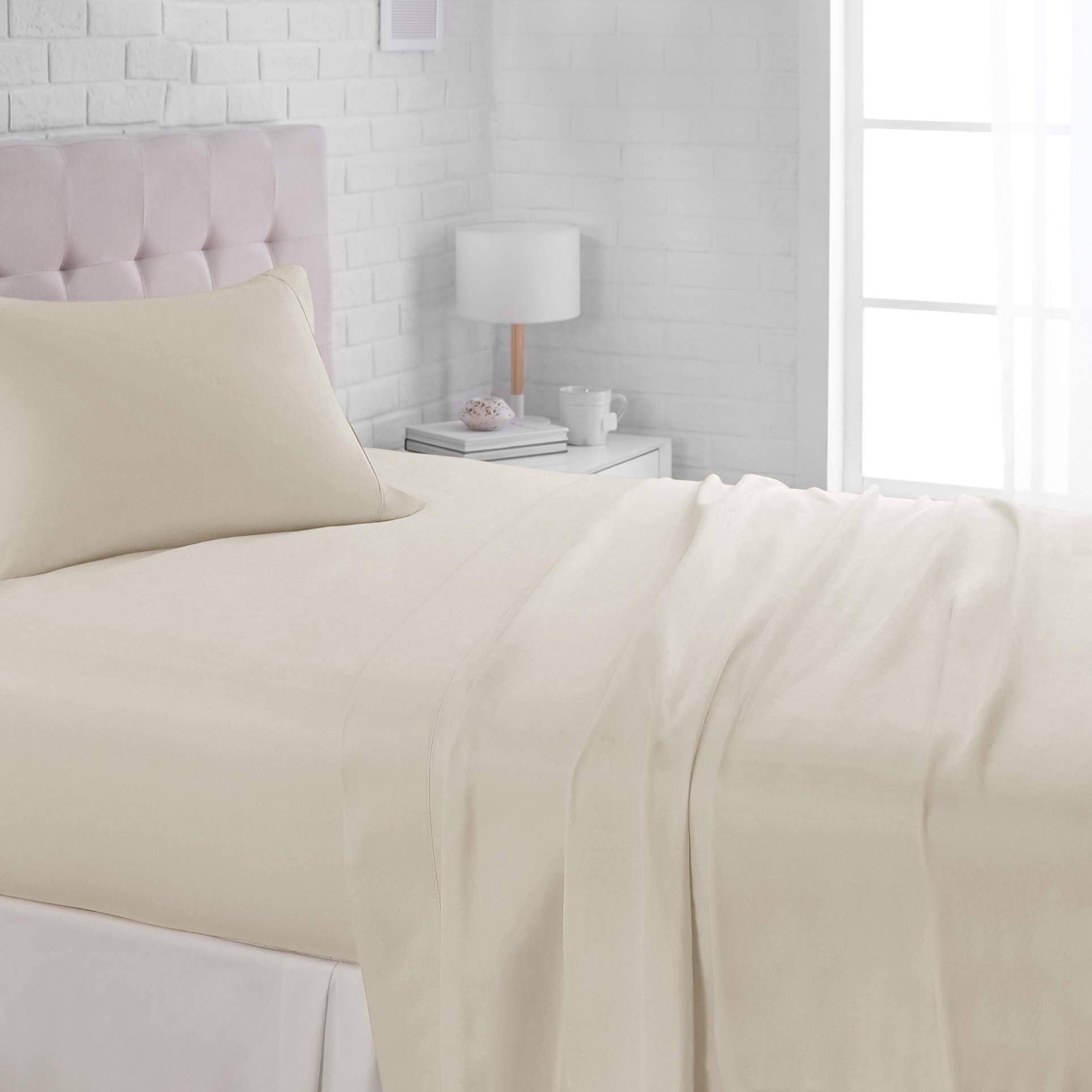 Amazon Basics Lightweight Super Soft Easy Care Microfiber 3-Piece Bed Sheet Set with 14-Inch Deep Pockets, Twin, Beige, Solid