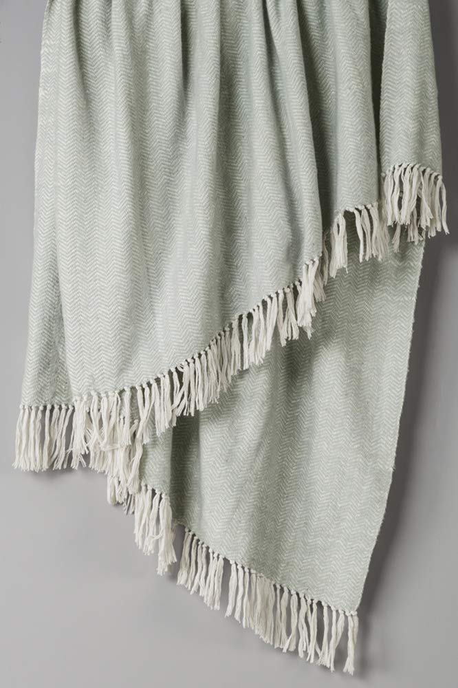 Rizzy Home | TH0239 | Throw | 50"x60" White Herringbone