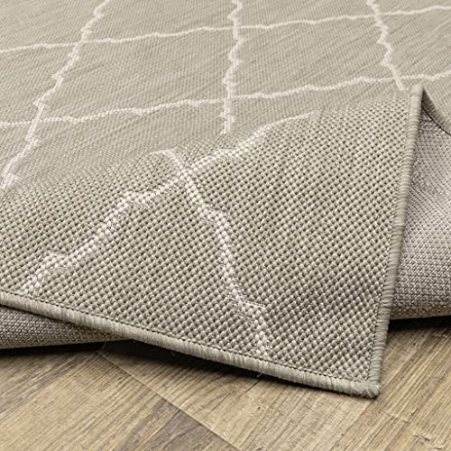HomeRoots Grey Polypropylene 7’x9’ Gray and Ivory Trellis Indoor Outdoor Area Rug