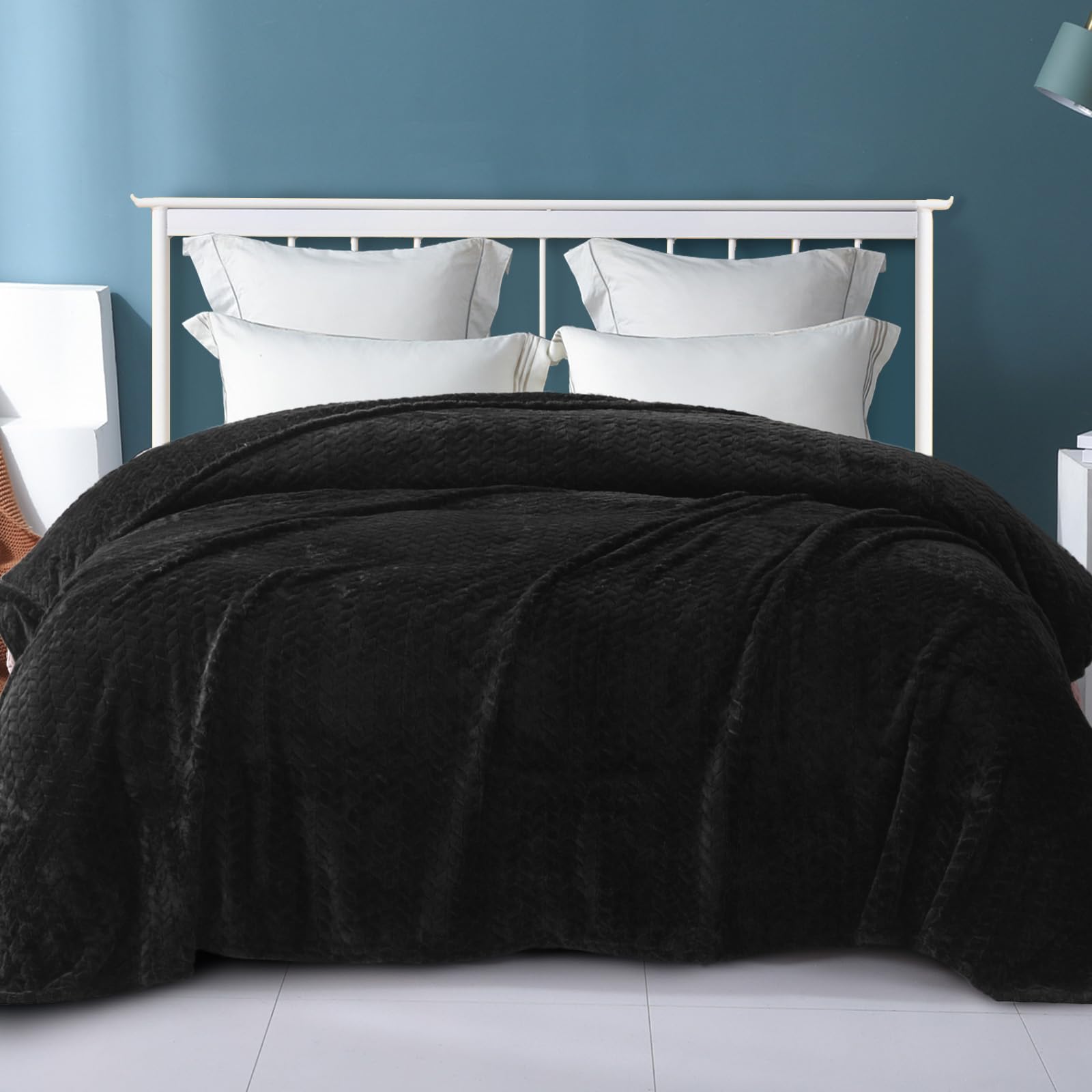 Exclusivo Mezcla Black Fleece Queen Size Blanket For Bed, 90X90 Inches Soft Cozy 3D Decorative Jacquard Flannel Blankets, Lightw