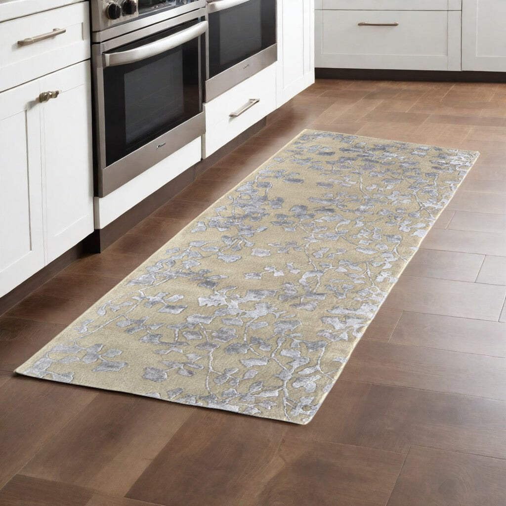 HomeRoots 512552 8 x 10 ft. Tan Silver & Gray Wool Floral Hand Tufted Handmade Rectangle Area Rug