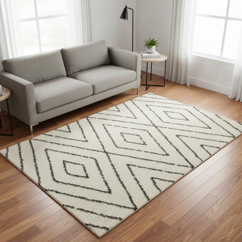 5 X 8 Cream And Green Geometric Area Rug