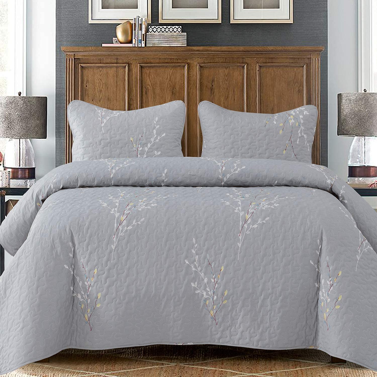 Exclusivo Mezcla Reversible Floral Quilt Set Full Queen Size, 3 Piece Soft Lightweight Flower Pattern Printed Grey Bedspreads Co