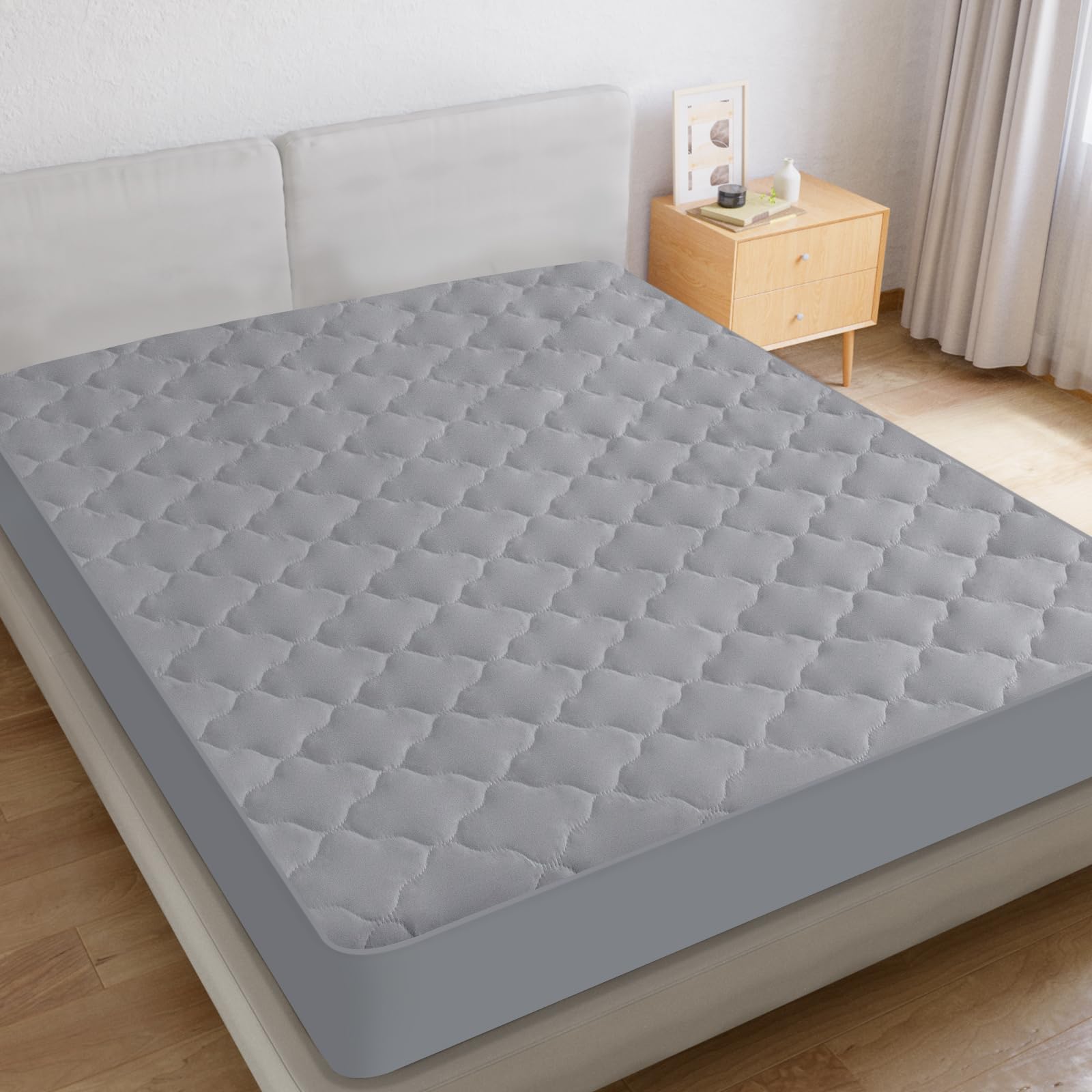 Queen Mattres Protector Pad Waterproof Quilted, Breathable & Cooling Queen Size Mattress Protector Cover Fitted With Deep Pocket