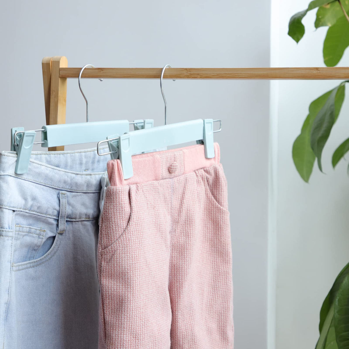 Pants Hangers With Clips Skirt Hangers For Women Plastic Clip Hangers For Pants Clothes Hangers (30Pack, Blue)