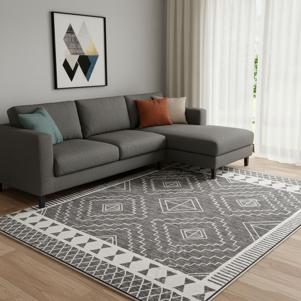8 X 10 Gray And White Geometric Distressed Washable Area Rug