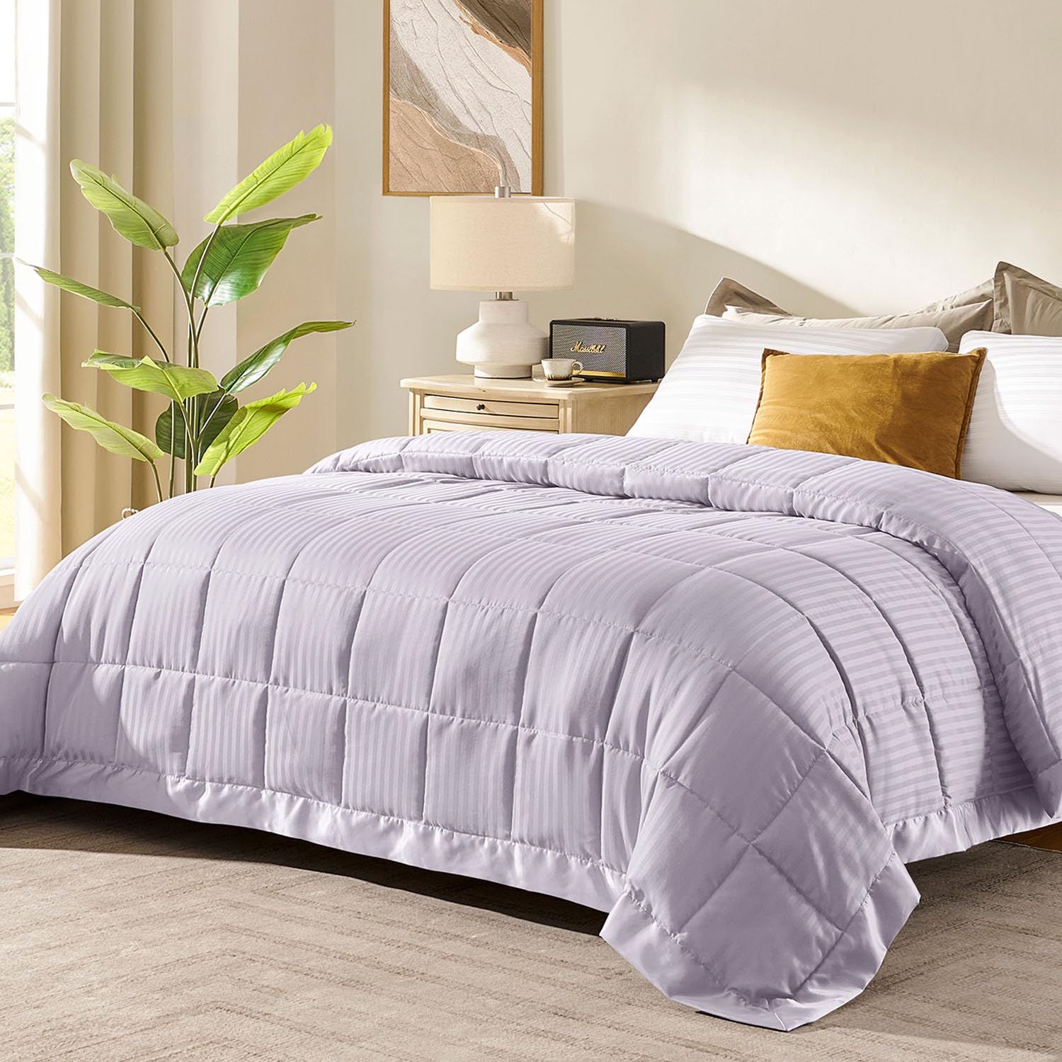 Downluxe Queen Size Blanket With Satin Trim, Lightweight Down Alternative Blankets Queen Size For All Season, Machine Washable (Lilac, 90X90 Inch)