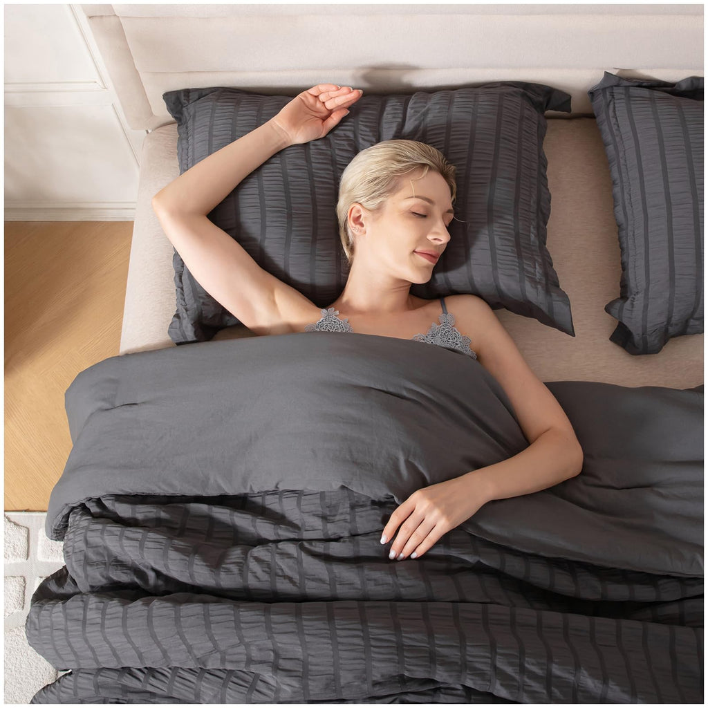 satisomnia Queen Comforter Set Grey, Soft Seersucker Comforters Queen Size Bed, 3 Pieces Lightweight Down Alternative Bedding Co