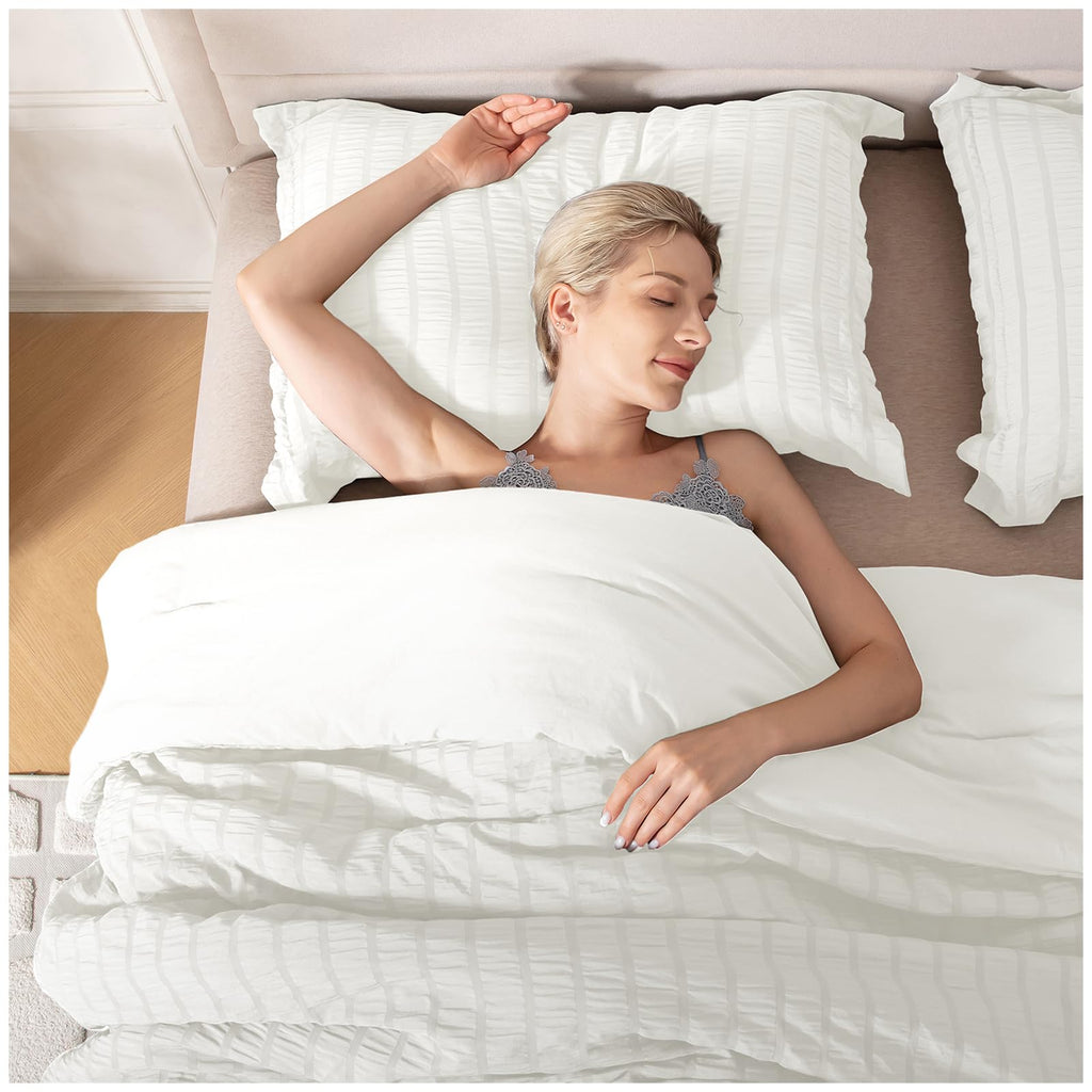 Satisomnia Queen Comforter Set White, Soft Seersucker Comforters Queen Size Bed, 3 Pieces Lightweight Down Alternative Bedding C
