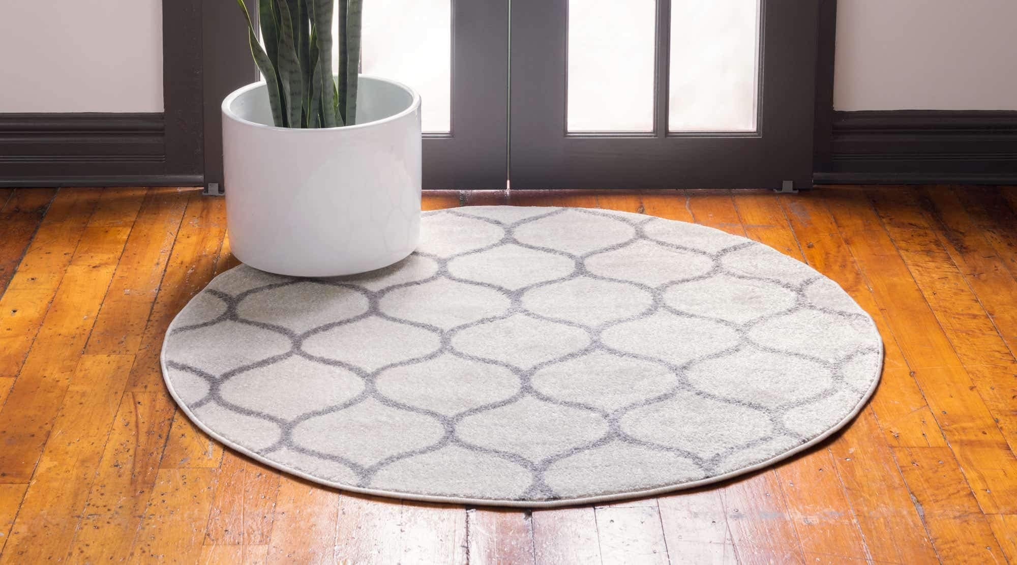 Unique Loom Trellis Frieze Collection Area Rug - Rounded (4' 1'' Round, Ivory/ Gray)