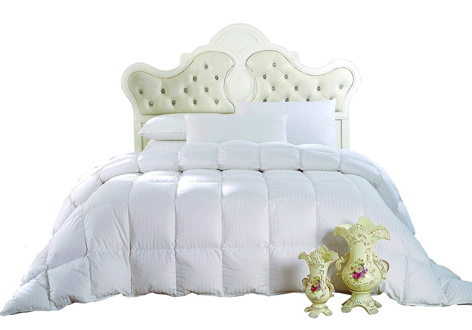Royal HotelS 300ThreadCount Full Size White Siberian Goose Down Comforter 100 Percent EgyptianCotton 300 Tc  600Fp  36Oz 