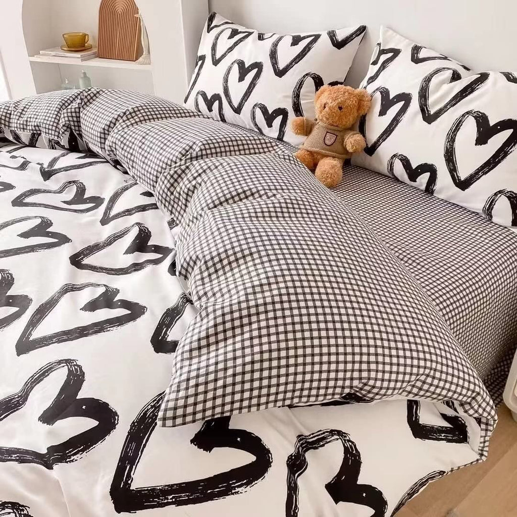Clothknow Black And White Comforter Set King 3Pcs Love Bedding Comforter Sets Heart Shaped Comforter King Size Soft Kawaii Comfo