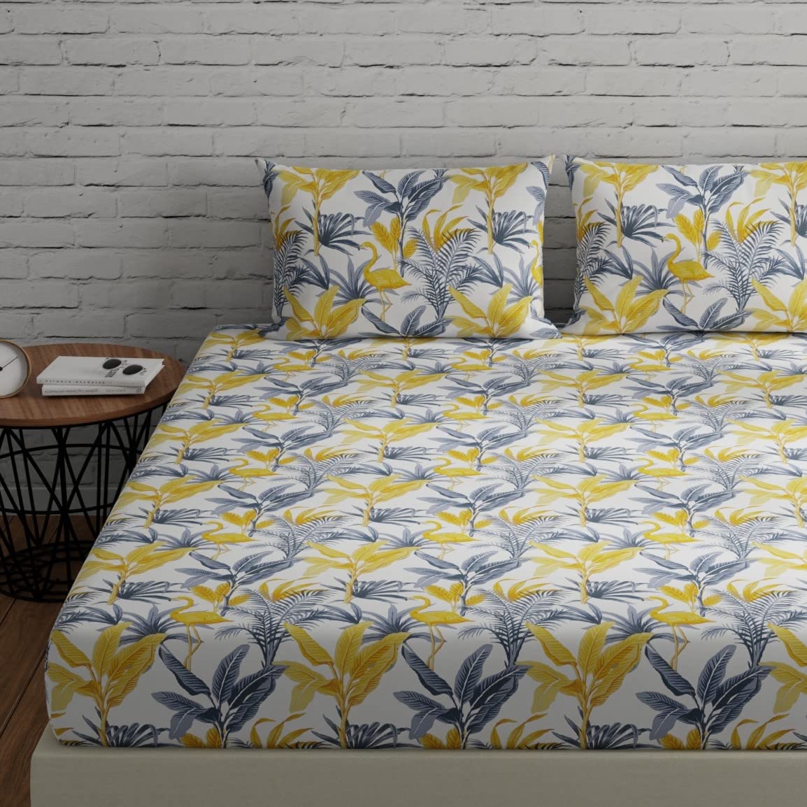 Huesland By Ahmedabad Cotton 144 Tc Cotton Bedsheets For Queen Size Bed With 2 Pillow Covers | Flamingos Yellow