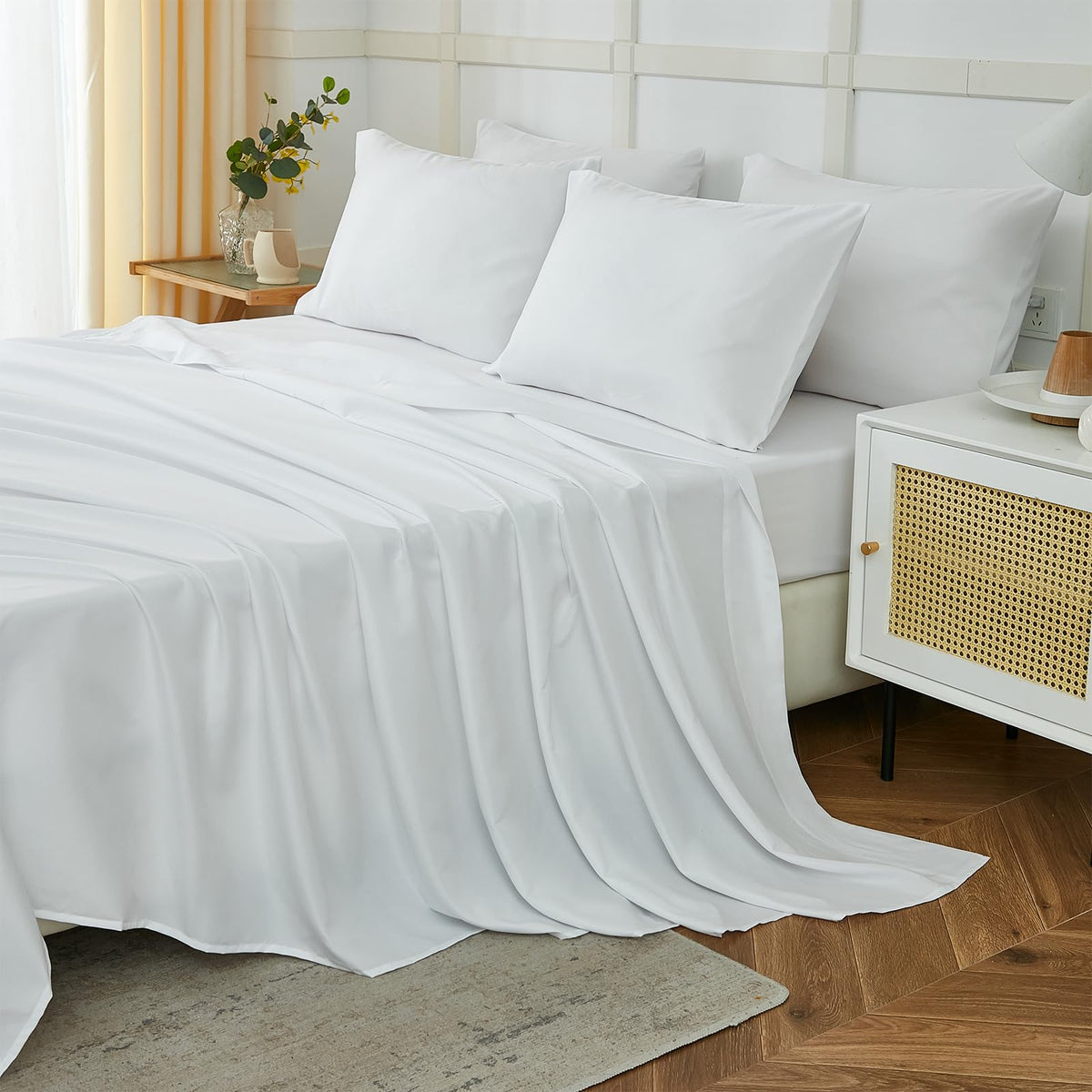 Ilavande White Queen Sheets Set 6 Piece,Hotel Luxury Super Soft 1800 Series Microfiber Queen Bed Sheets Set-Wrinkle Free & Breat