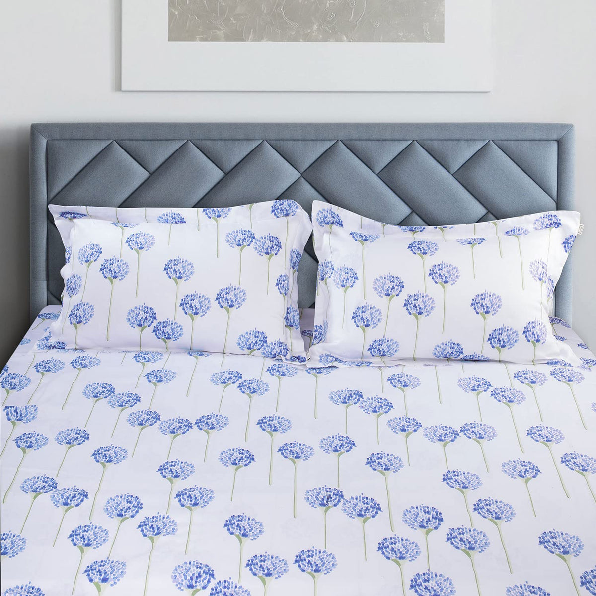 Spread Spain The White Cotton Print Bedsheet, 500 Thread Count Super King Size with Two Pillow Cases (Indigo)