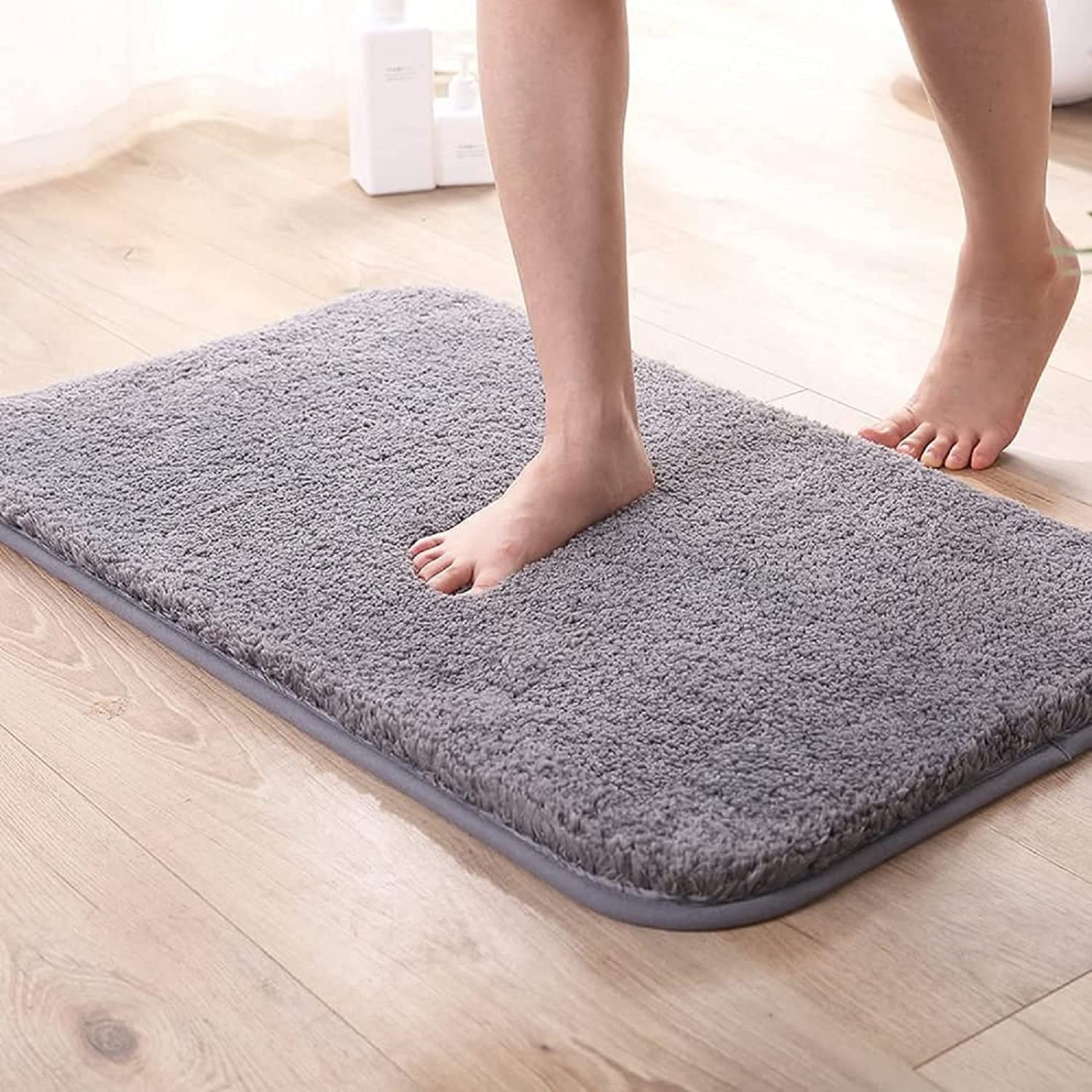 LUCRE Microfiber Bath Mat AntiSkid Water Absorbent Bathroom Mat for Home and Kitchen Shower Rugs Door Mat (60x40, Gray)