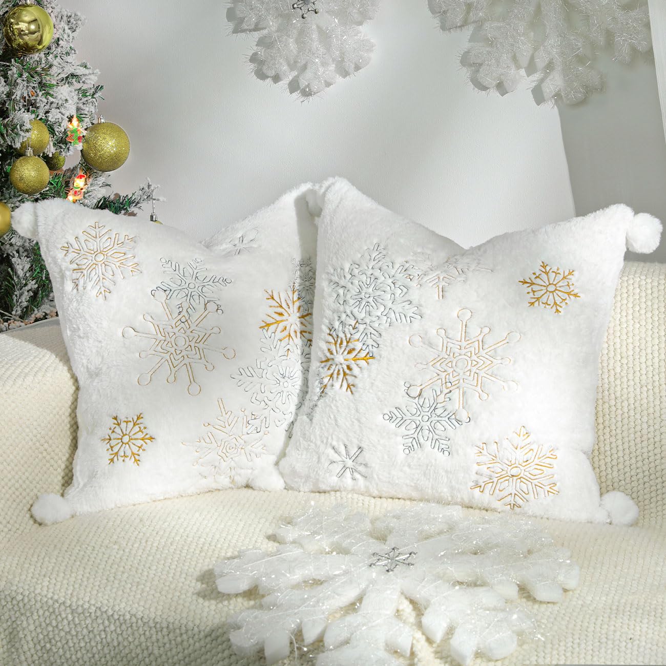 Lewondr Throw Pillow Cover, 18X18 Inch Set Of 2 Double-Sided Faux Fur Cozy Soft Decorative Pillow Cover With Plush Ball Luxury E