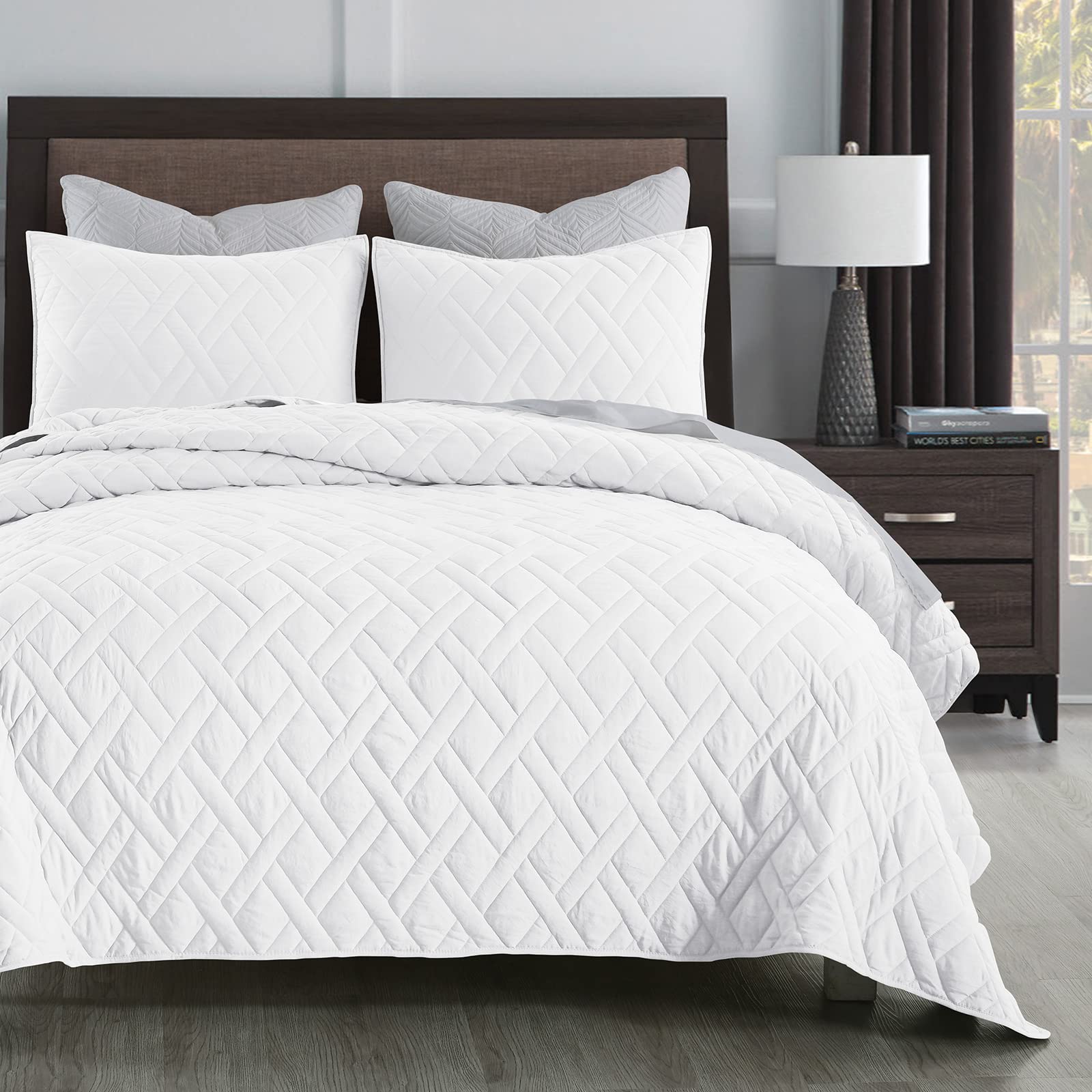 Quilt Set Queen Size White, Classic Geometric Diamond Stitched Pattern, Ultra Soft Microfiber Lightweight Bedding Set Quilted Be