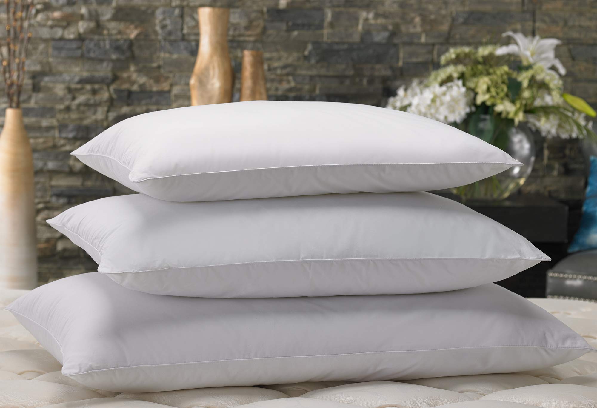 Marriott Down Alternative Eco Pillow - Eco-Friendly Pillow With 100% Recycled Fill - Standard (20' X 26')
