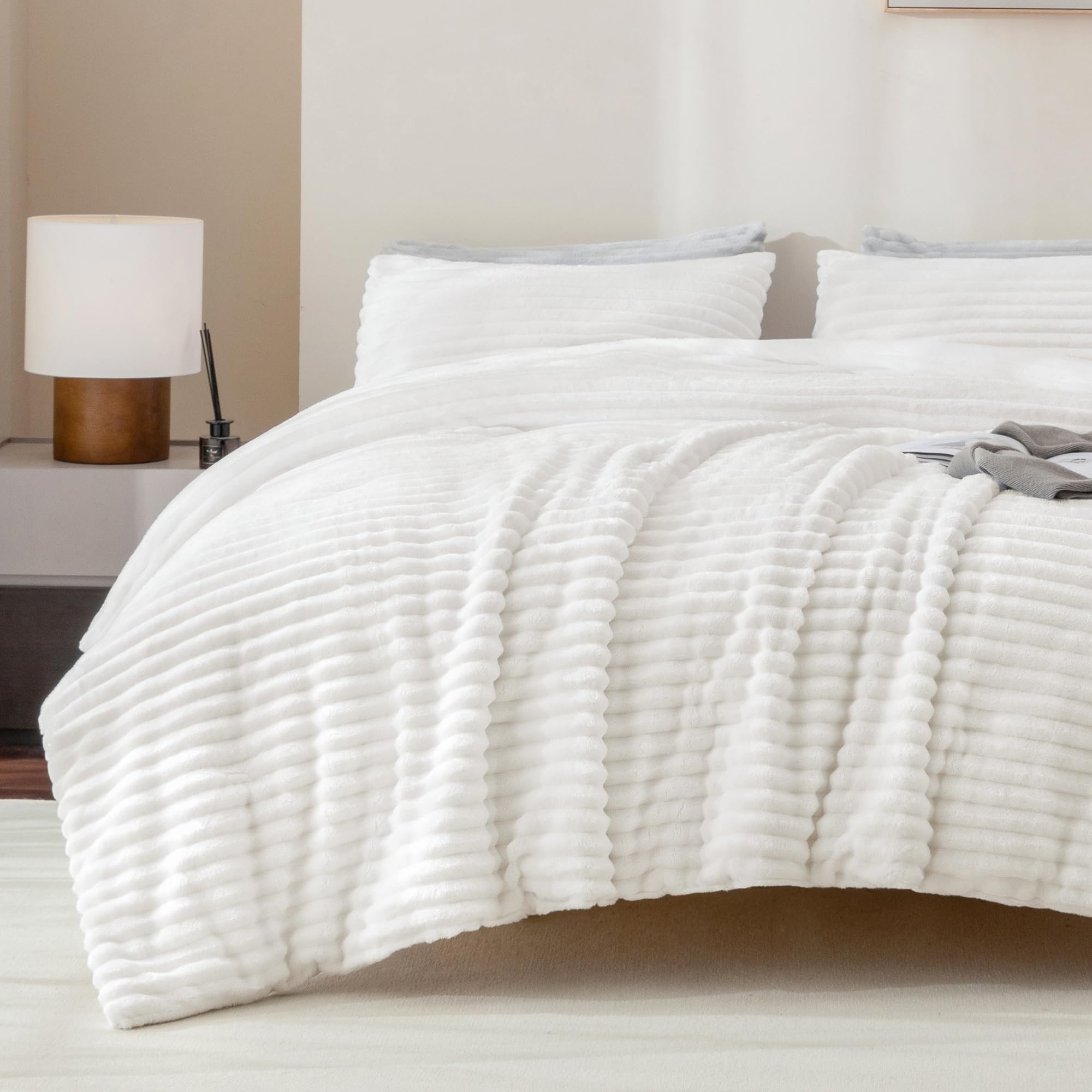 Andency Fluffy King Size Comforter Set, Super Soft White Comforter King Size, Winter Warm Fleece Faux Fur Bedding Set, Luxury Pl