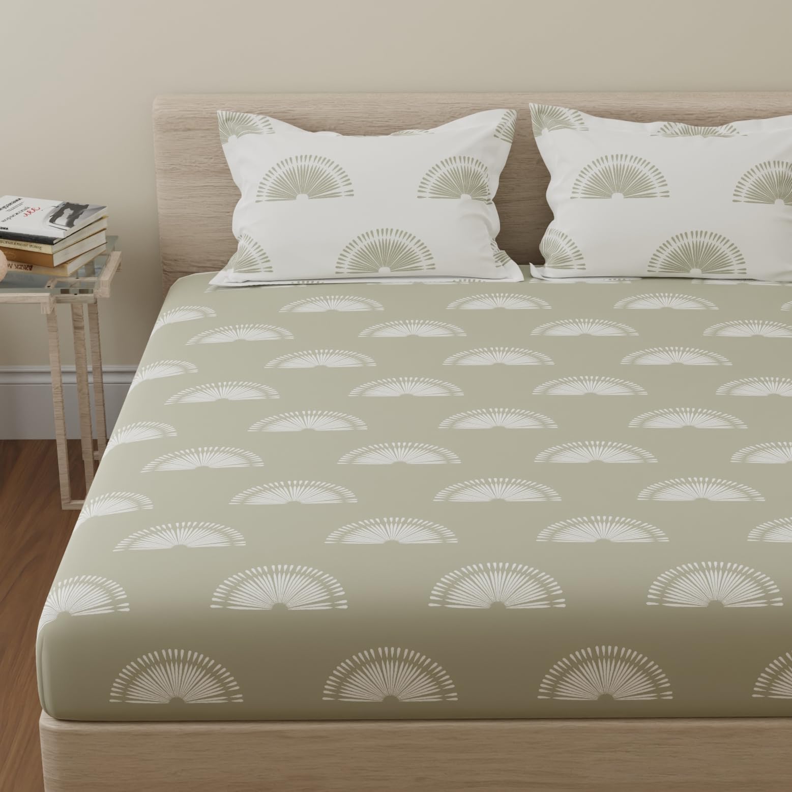Huesland By Ahmedabad Cotton 144 Tc Cotton Bedsheet Double Bed With 2 Pillow Covers | Sunrise | Basil Green & White