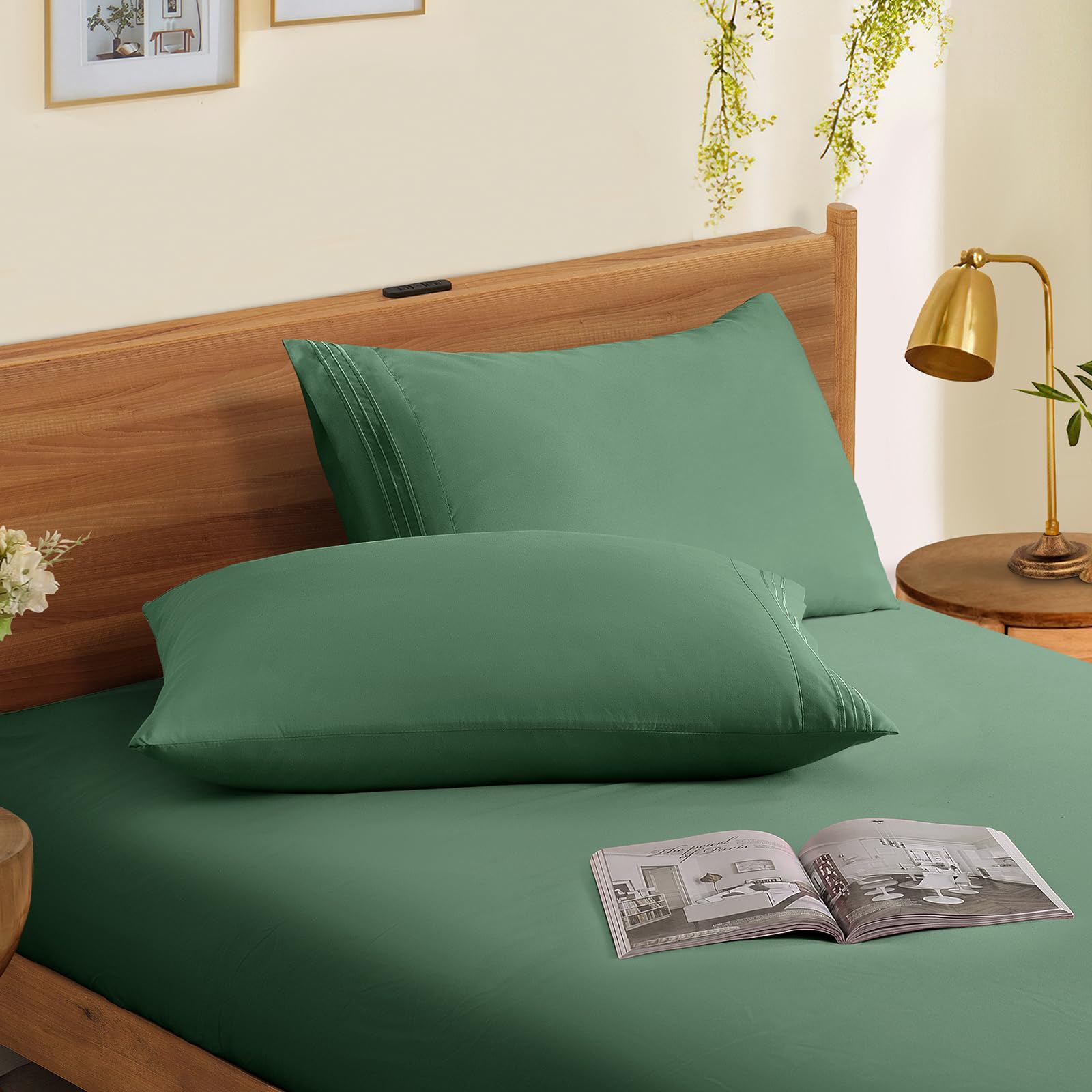 Horbaunal 2 Pack Microfiber Pillowcases King Size Green Bed Pillow Cases With Envelope Closure, 1800 Thread Count Soft & Shrinka